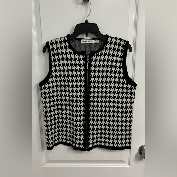 Karen Lessly Vest - Picture 1 of 4